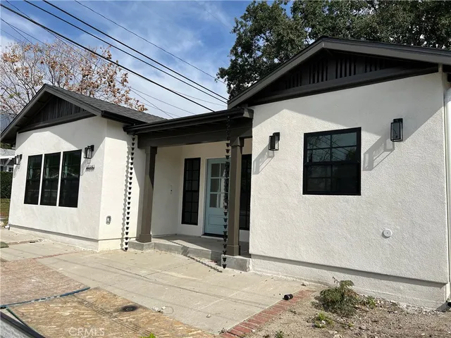$3,600 | 623 East Foothill Boulevard, Unit 1, Monrovia, CA 91016