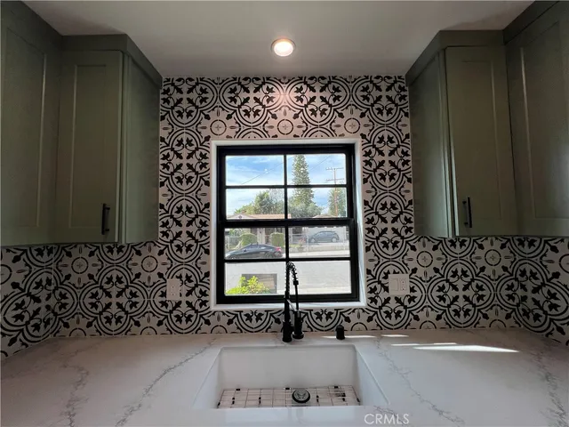 $3,600 | 623 East Foothill Boulevard, Unit 1, Monrovia, CA 91016