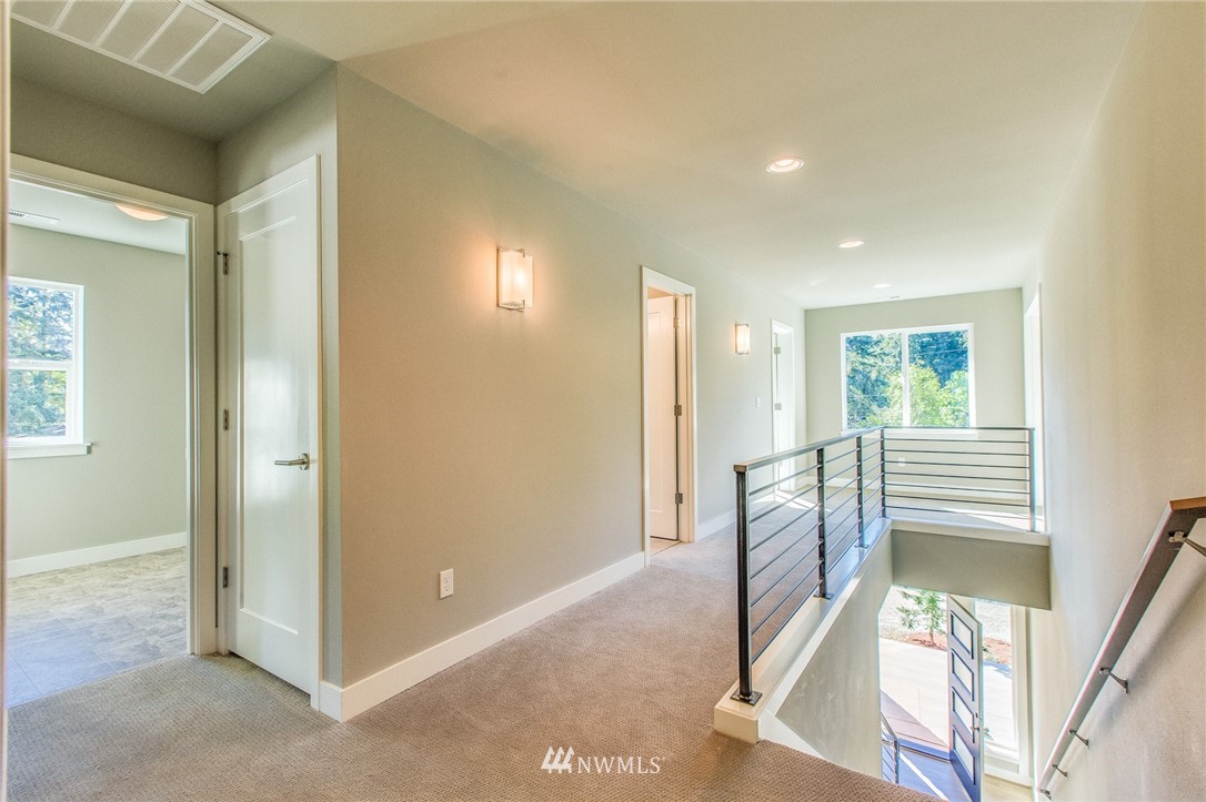 229 Lakeview Road Lynnwood, WA 98087 - Photo 11 of 15 Gallery Image 11