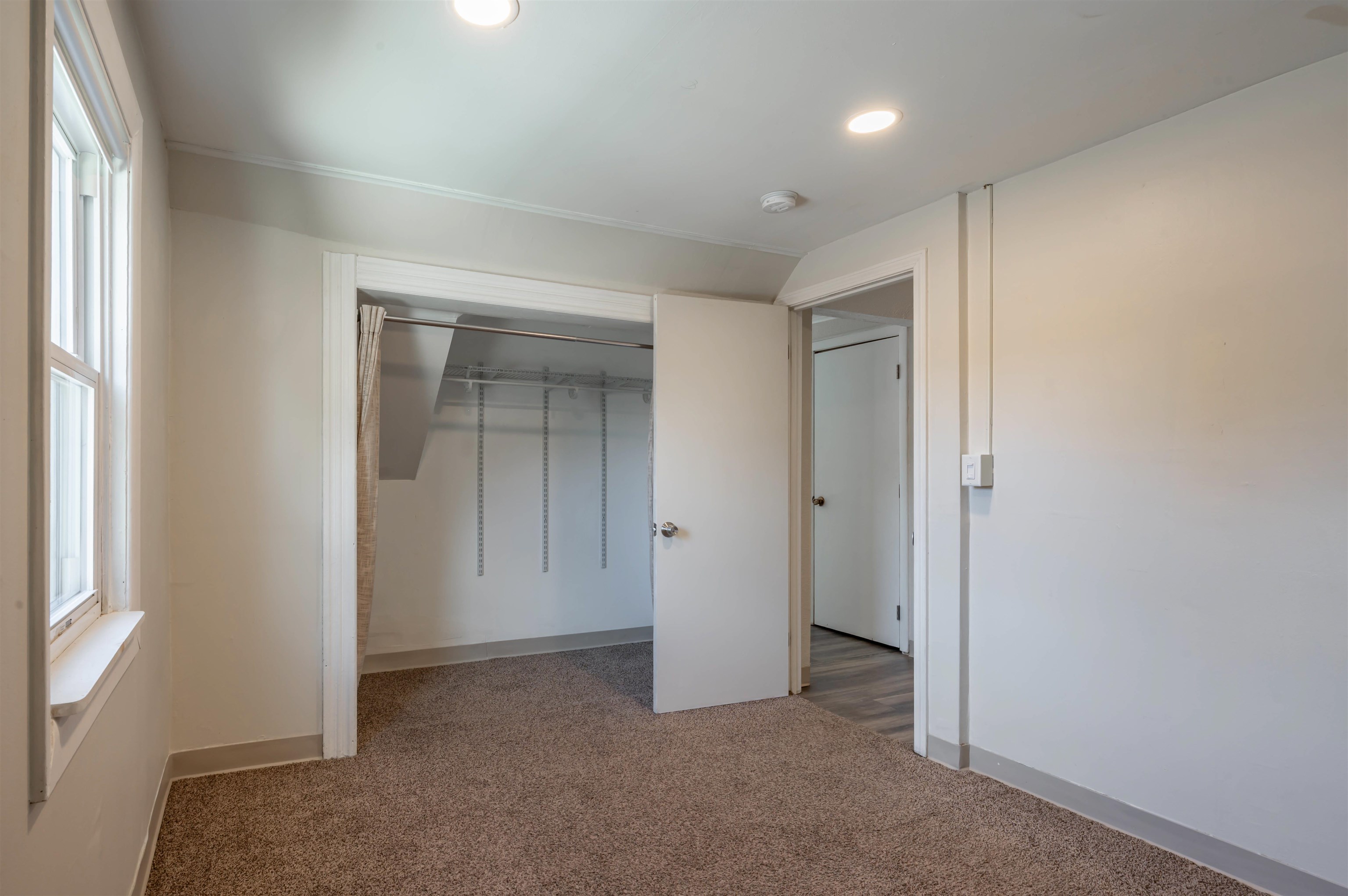 167 Mammoth Road Manchester, NH 03109 - Photo 20 of 41