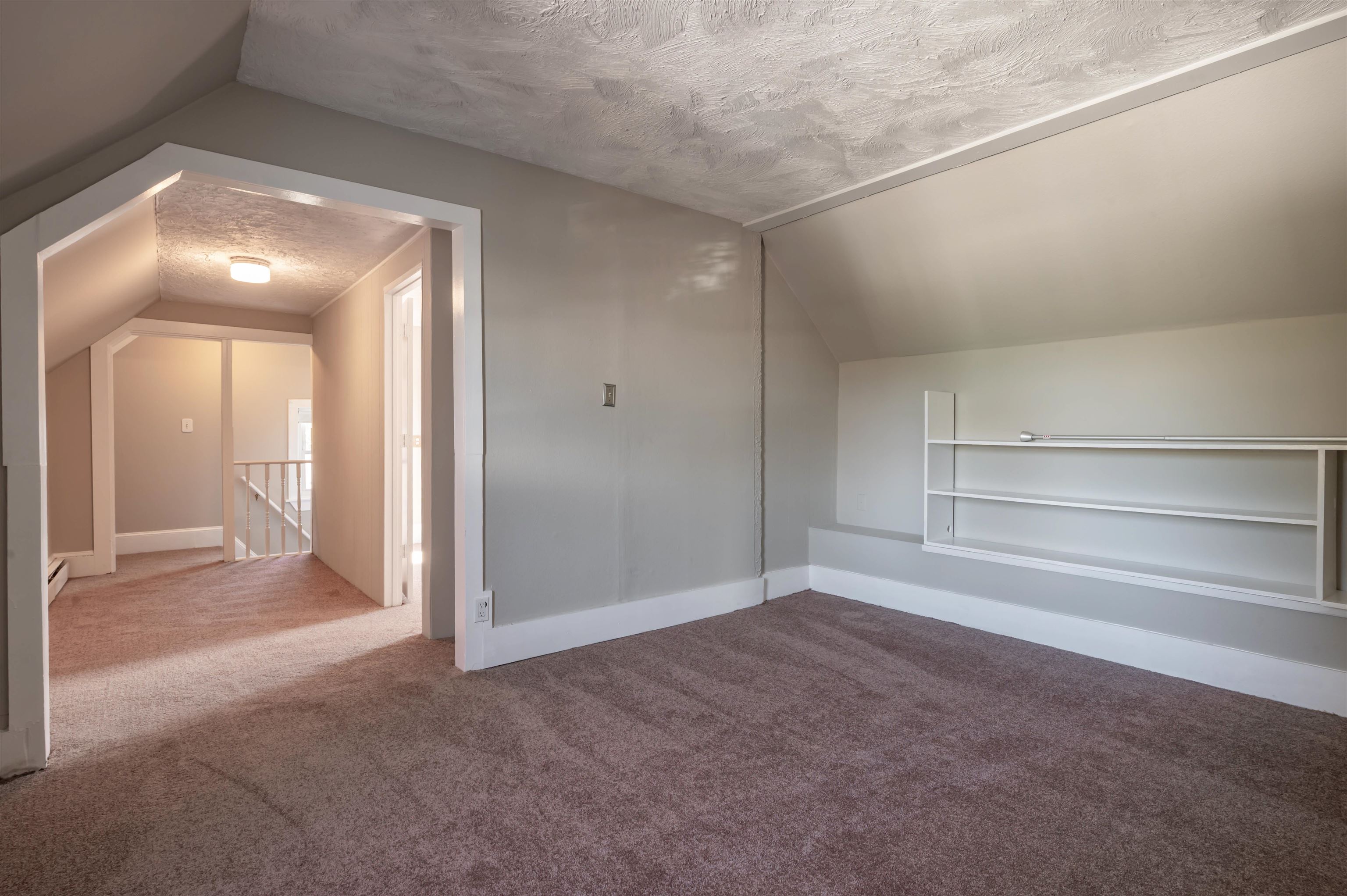 167 Mammoth Road Manchester, NH 03109 - Photo 28 of 41