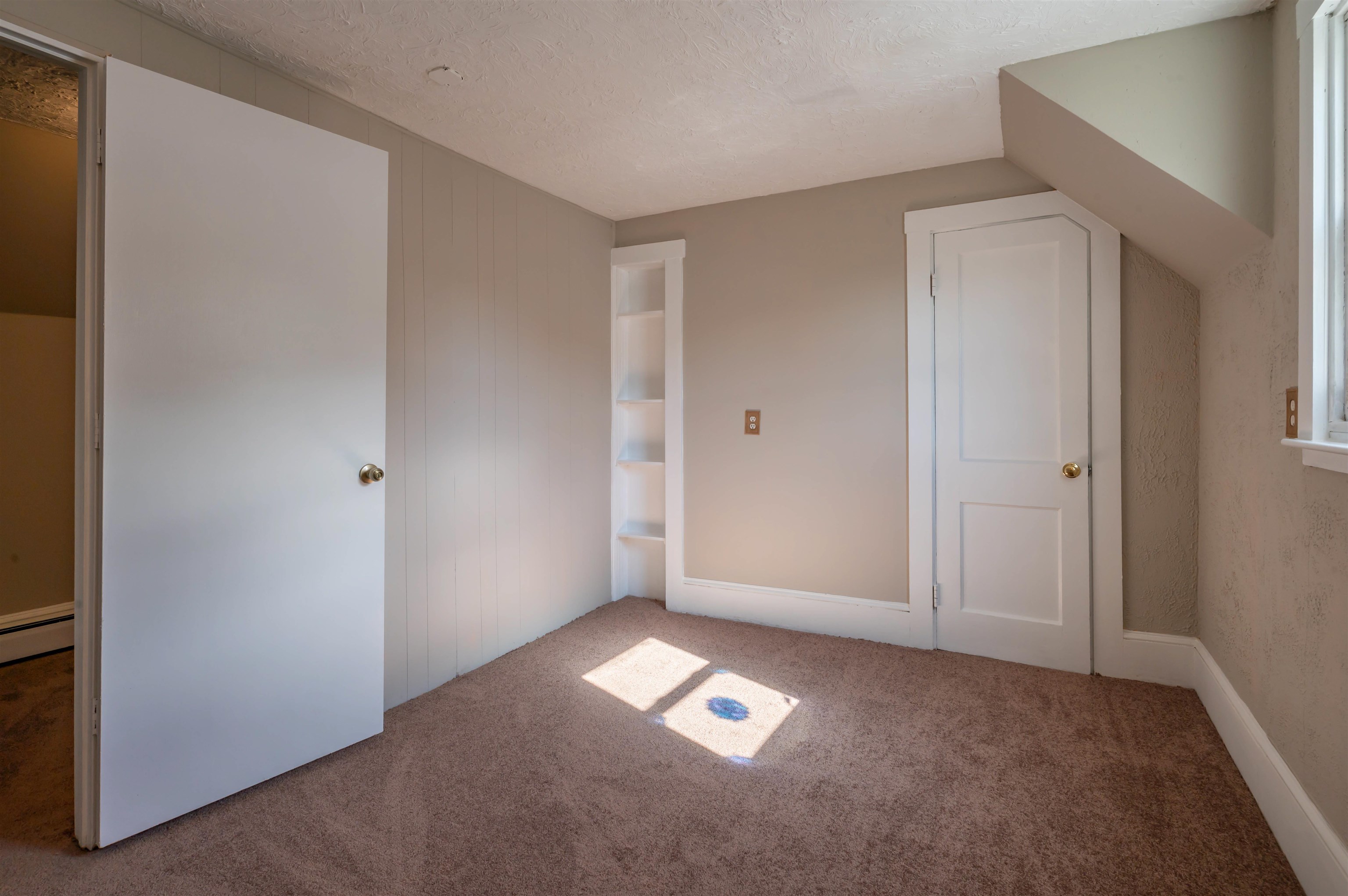 167 Mammoth Road Manchester, NH 03109 - Photo 30 of 41
