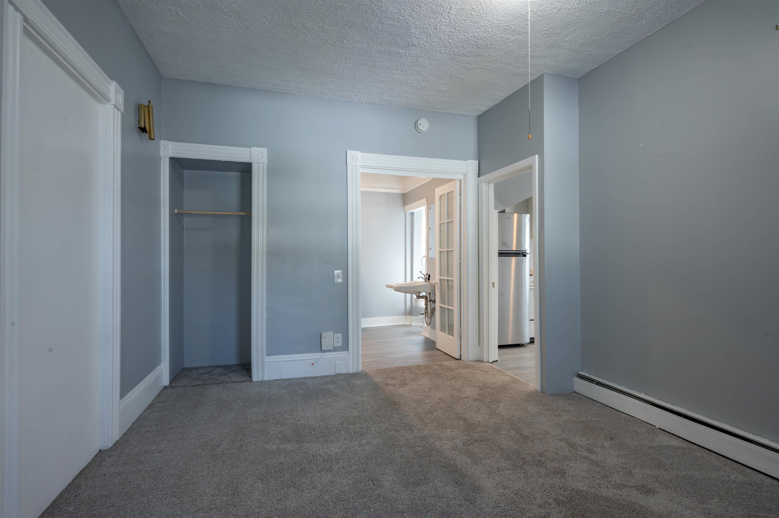 167 Mammoth Road Manchester, NH 03109 - Photo 8 of 41