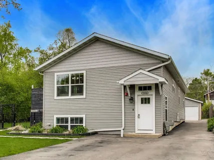 $455,000 | 23694 North Park Road, Lake Zurich, IL 60047