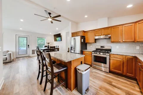 $455,000 | 23694 North Park Road, Lake Zurich, IL 60047