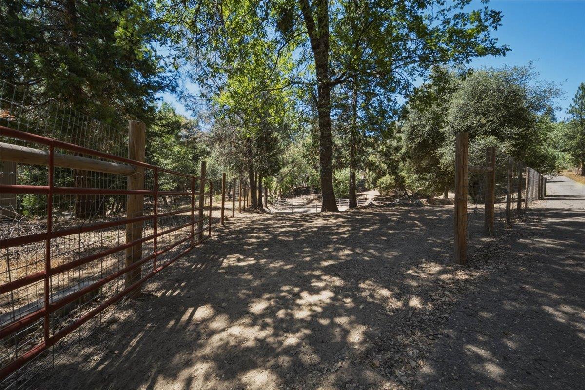 4246 Silver Ridge Court Placerville, CA 95667 - Photo 33 of 48