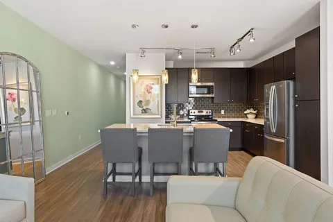 $399,000 | 1900 Barton Springs Road, Unit 5009, Austin, TX 78704