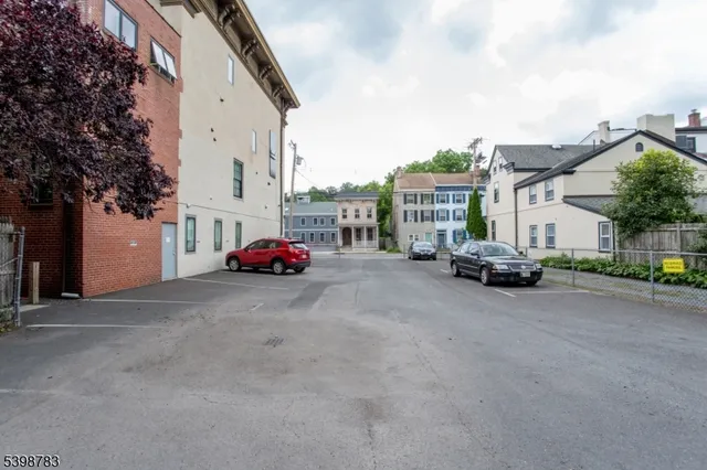 $4,125 | 71 North Main Street, Unit 201, Lambertville, NJ 08530