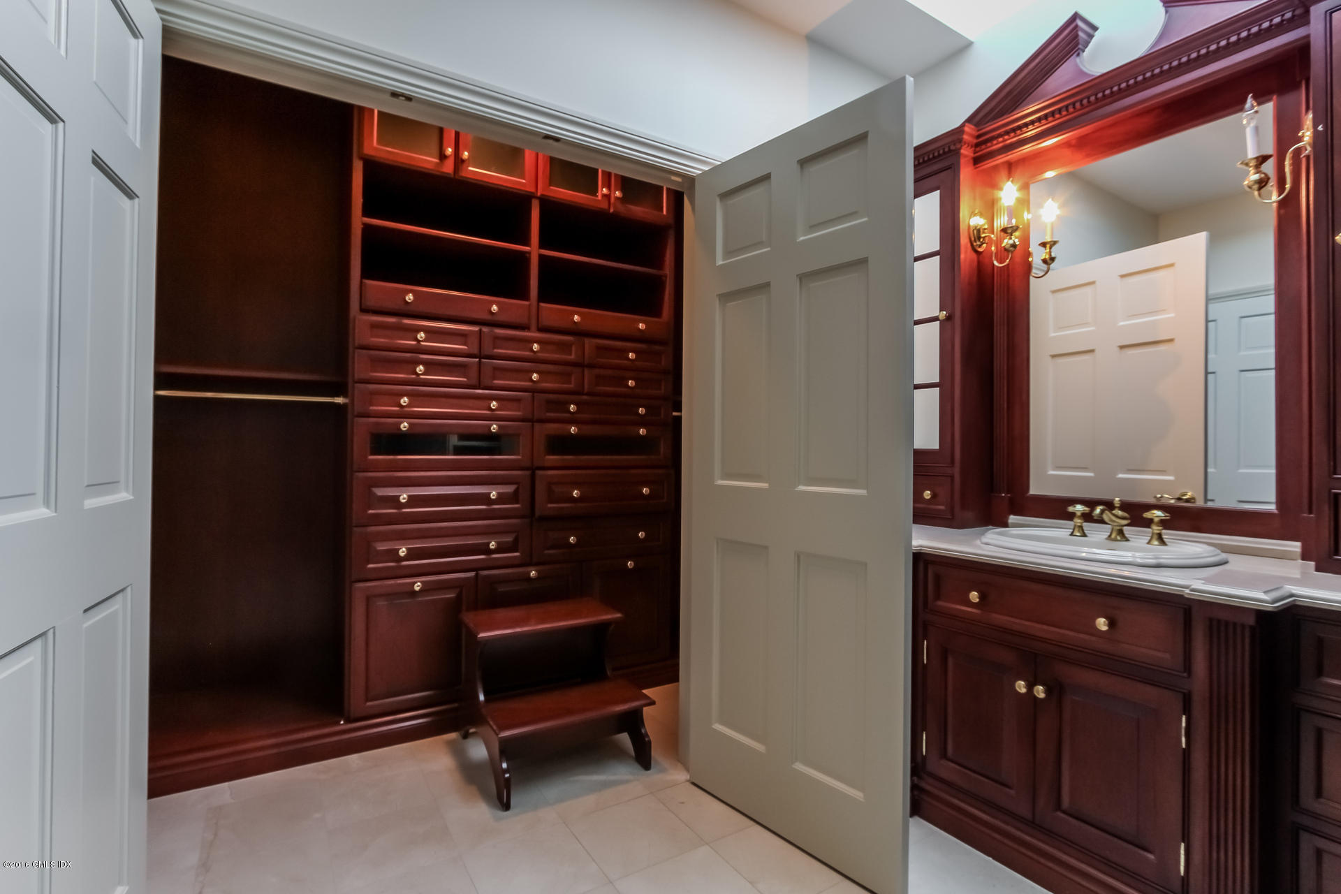 591 Round Hill Road Greenwich, CT 06831 - Photo 24 of 51 a view of walk in closet