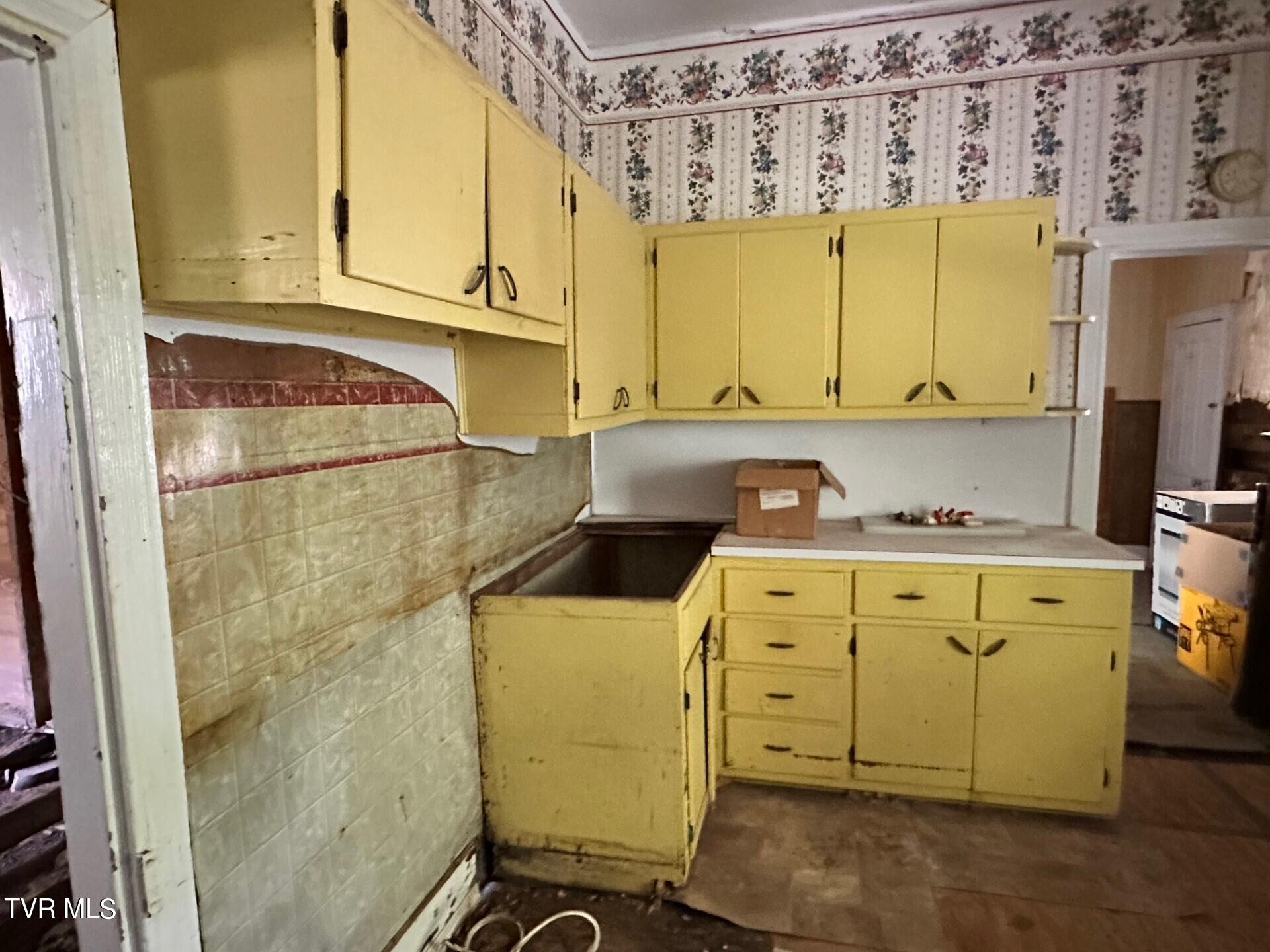1458 Fairview Road Duffield, VA 24244 - Photo 17 of 59 9
