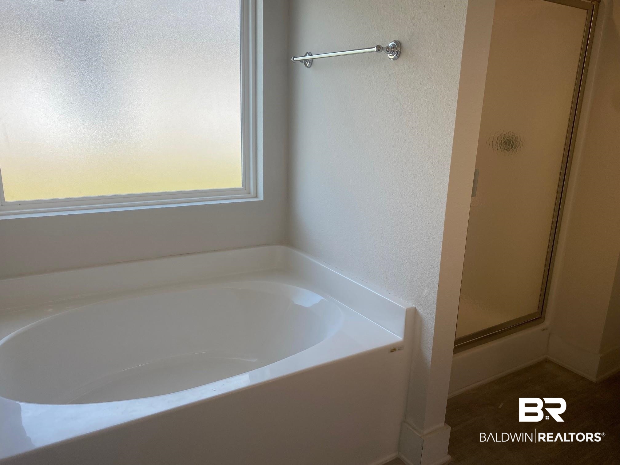 1739 Partridge Street Foley, AL 36535 - Photo 11 of 13 Owners Garden Tub