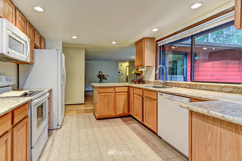 222 170th Place Southwest Bothell, WA 98012 - Photo 4 of 19