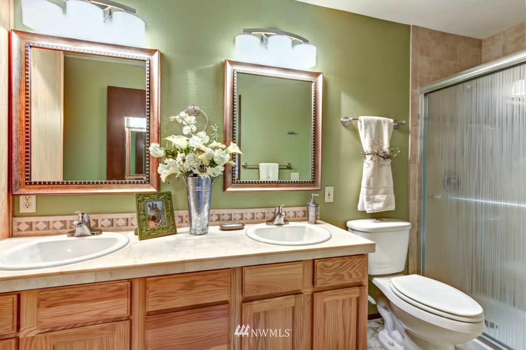 222 170th Place Southwest Bothell, WA 98012 - Photo 10 of 19