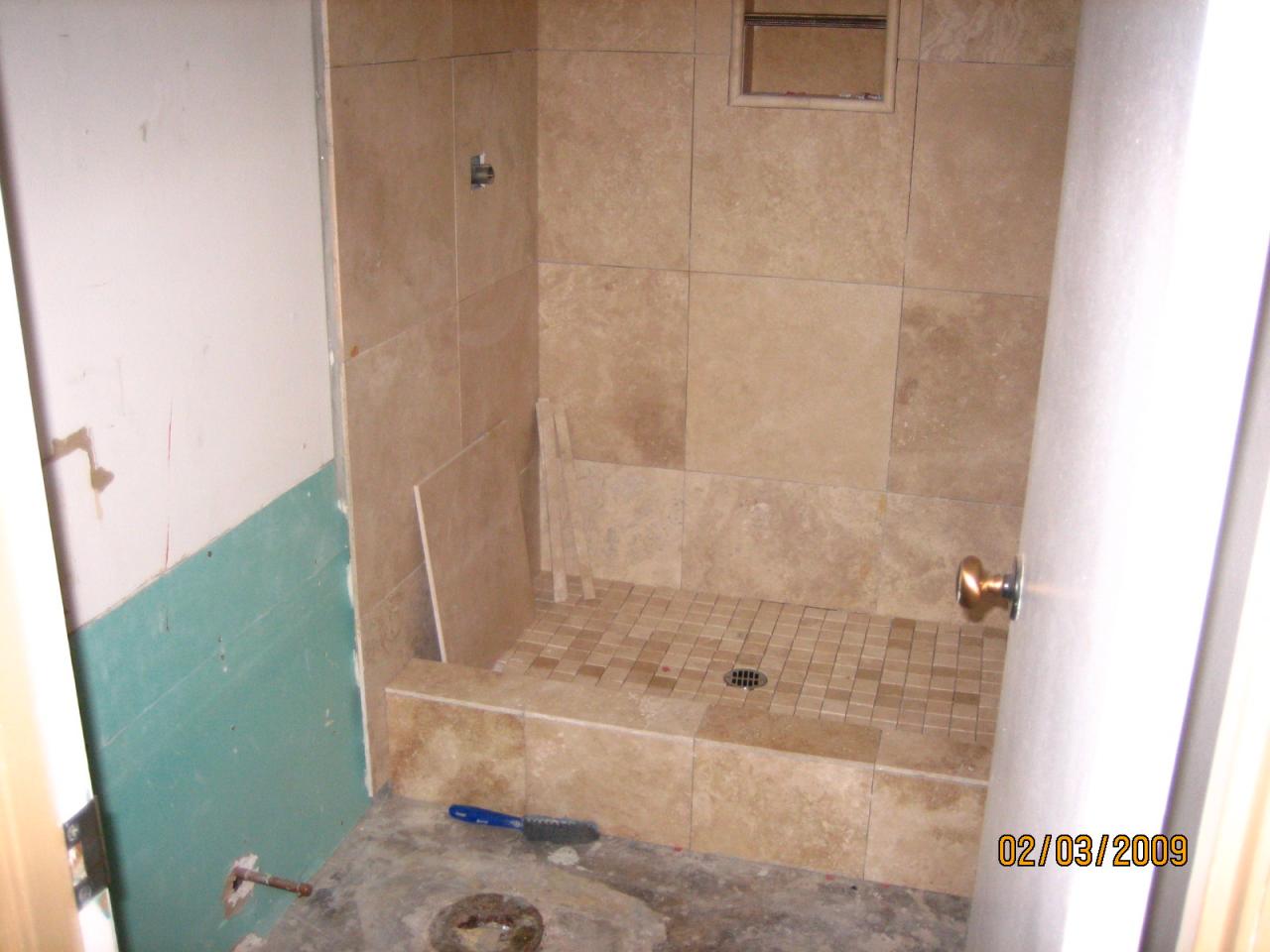 8119 West Piccadilly Road Phoenix, AZ 85033 - Photo 4 of 5 master bath