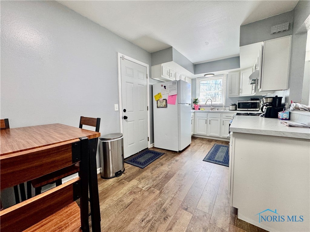 1912 Fairfax Road Toledo, OH 43613 - Photo 6 of 21 Gallery Image 6