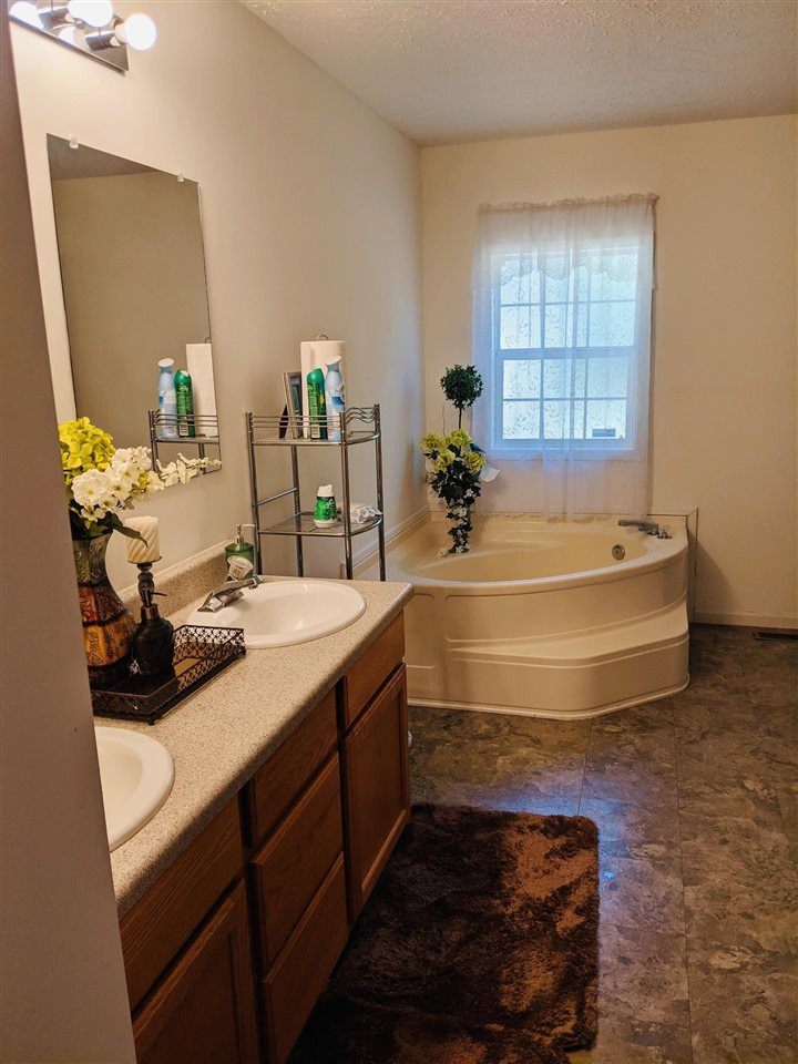 661 County Line Road Reidsville, NC 27320 - Photo 14 of 17 Photo 14