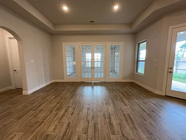 $3,300 | 5714 Caracara Street, Manvel, TX 77578