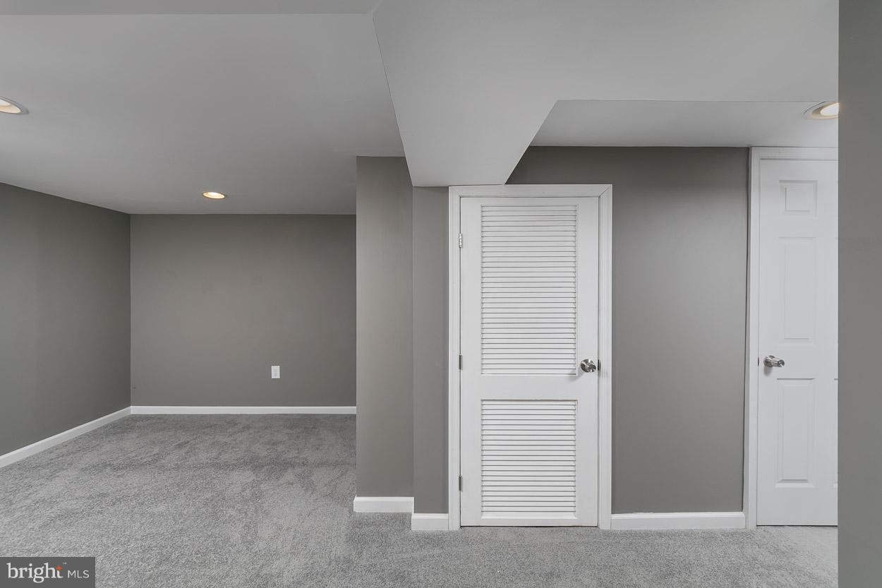 4049 Cedardale Road Baltimore, MD 21215 - Photo 22 of 29 Family Room