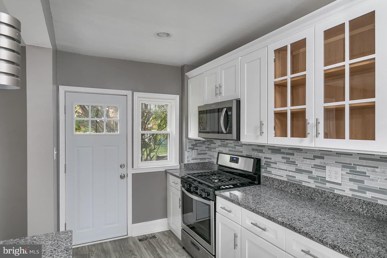 4049 Cedardale Road Baltimore, MD 21215 - Photo 6 of 29 Kitchen