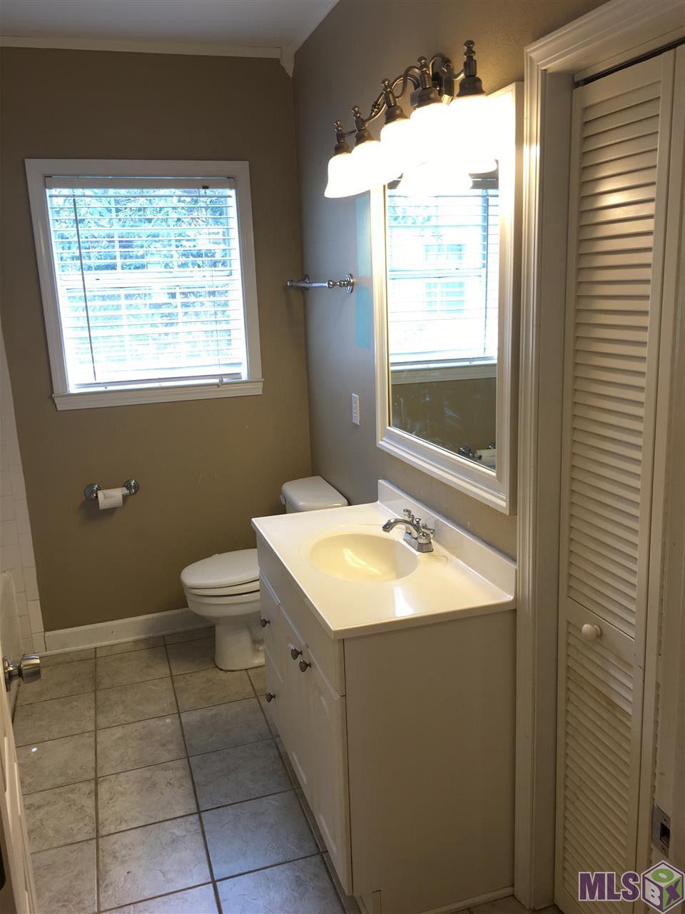 4836 Highland Road Baton Rouge, LA 70808 - Photo 7 of 8 Bathroom