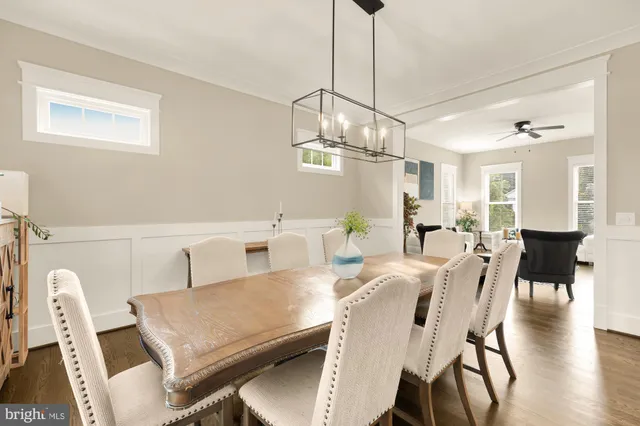 $1,995,000 | 10602 Oak Place, Fairfax, VA 22030