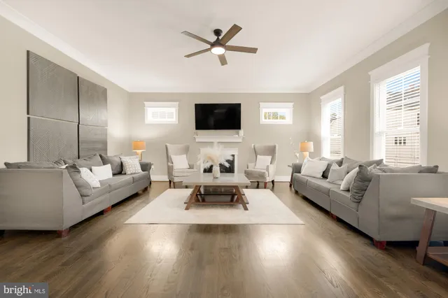 $1,995,000 | 10602 Oak Place, Fairfax, VA 22030