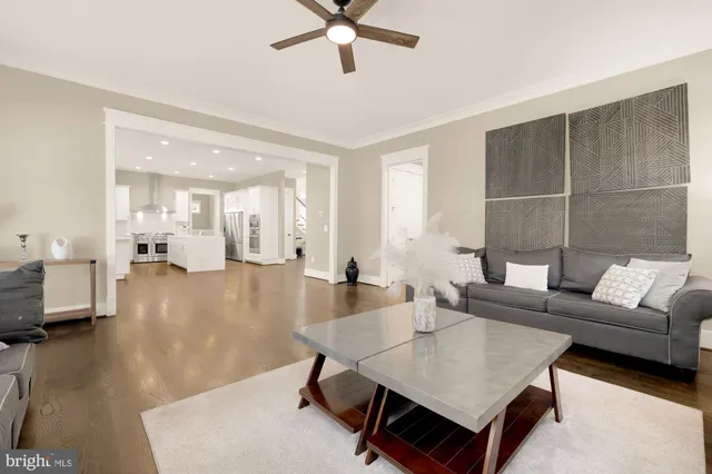 $1,995,000 | 10602 Oak Place, Fairfax, VA 22030