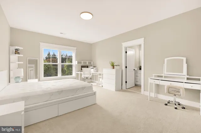 $1,995,000 | 10602 Oak Place, Fairfax, VA 22030