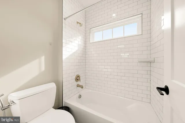 $1,995,000 | 10602 Oak Place, Fairfax, VA 22030