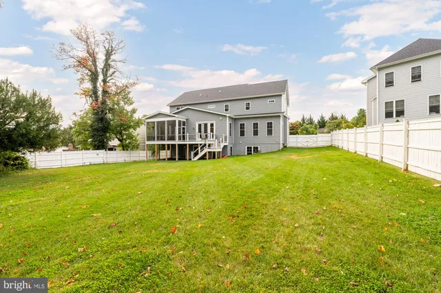 $1,995,000 | 10602 Oak Place, Fairfax, VA 22030