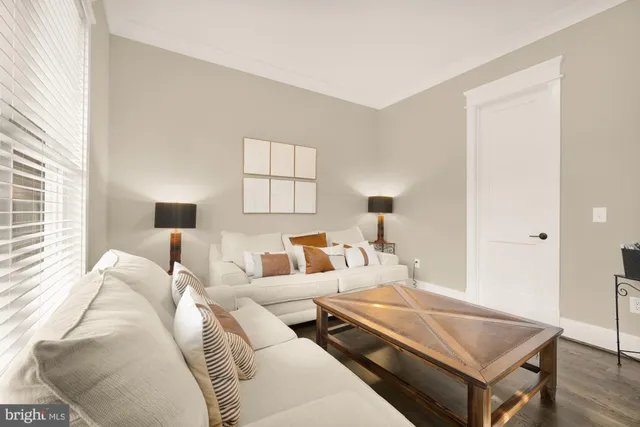 $1,995,000 | 10602 Oak Place, Fairfax, VA 22030