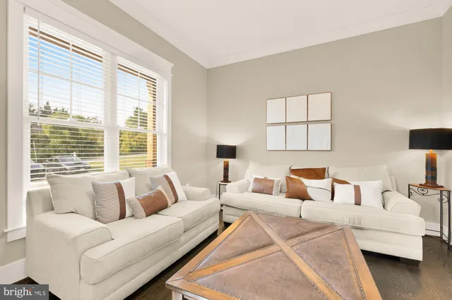 $1,995,000 | 10602 Oak Place, Fairfax, VA 22030