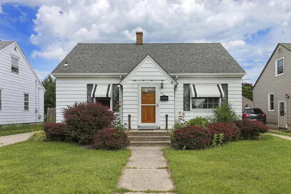 $224,900 | 7821 22nd Avenue, Kenosha, WI 53143