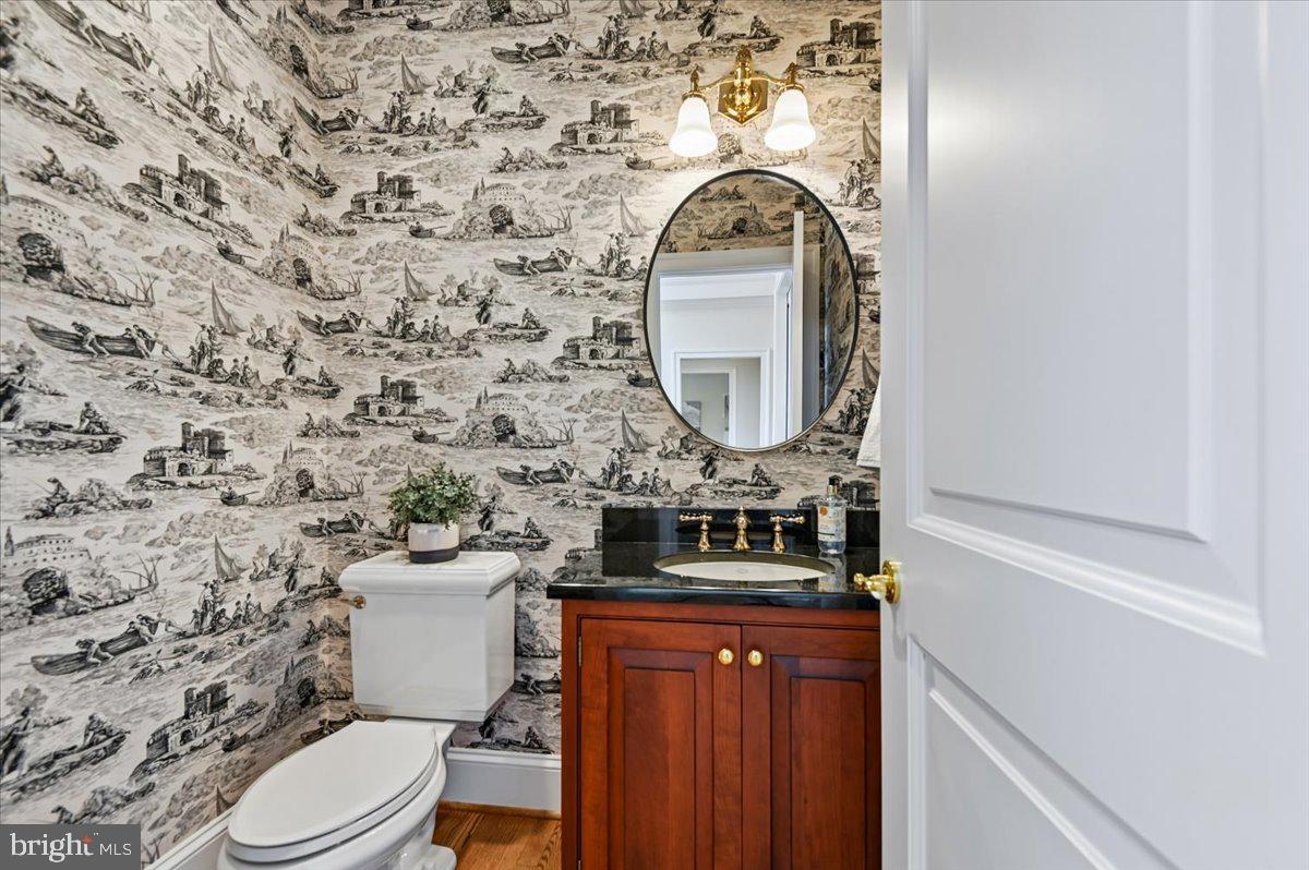 2700 Falling Timber Trail Edgewater, MD 21037 - Photo 23 of 89 Powder room on main level