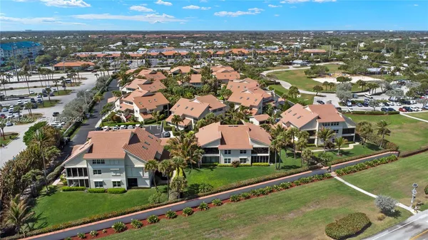 $10,000 | 4161 South Us Highway, Unit H1, Jupiter, FL 33477