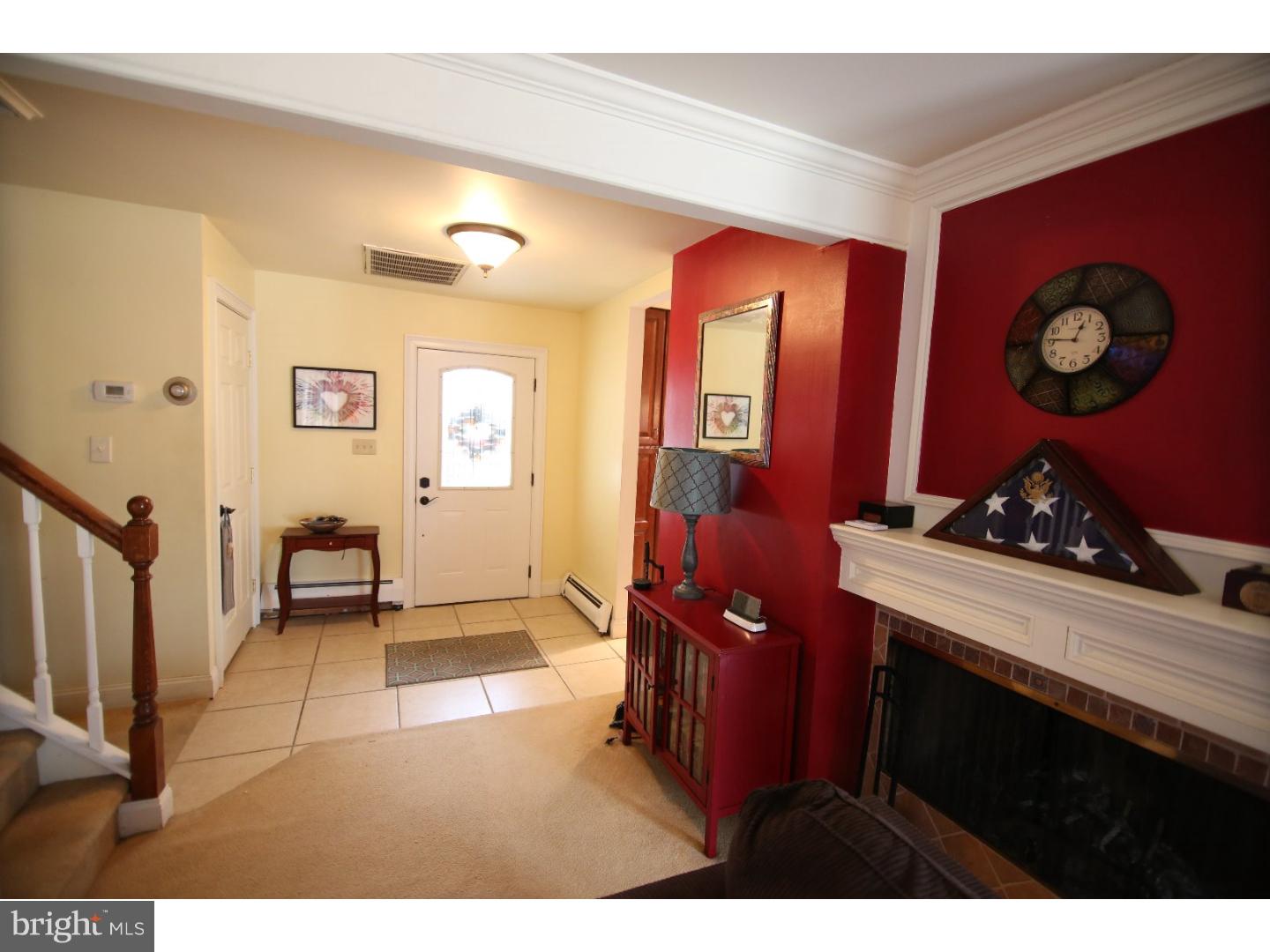 40 Silverspruce Road Levittown, PA 19056 - Photo 13 of 25 Foyer