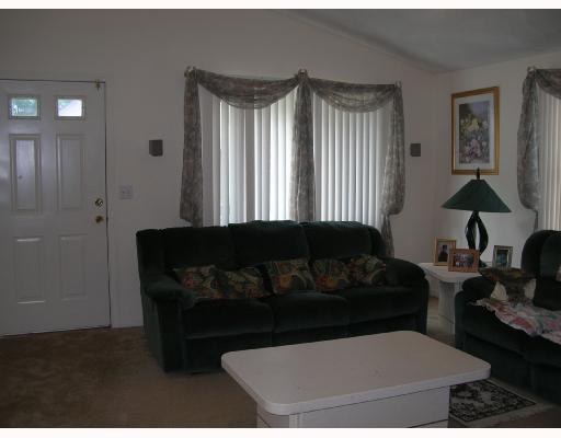 12 Terrace Avenue Pawtucket, RI 02860 - Photo 6 of 8 Living Room.
