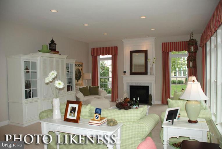18628 Wickham Road Olney, MD 20832 - Photo 8 of 11 Family Room