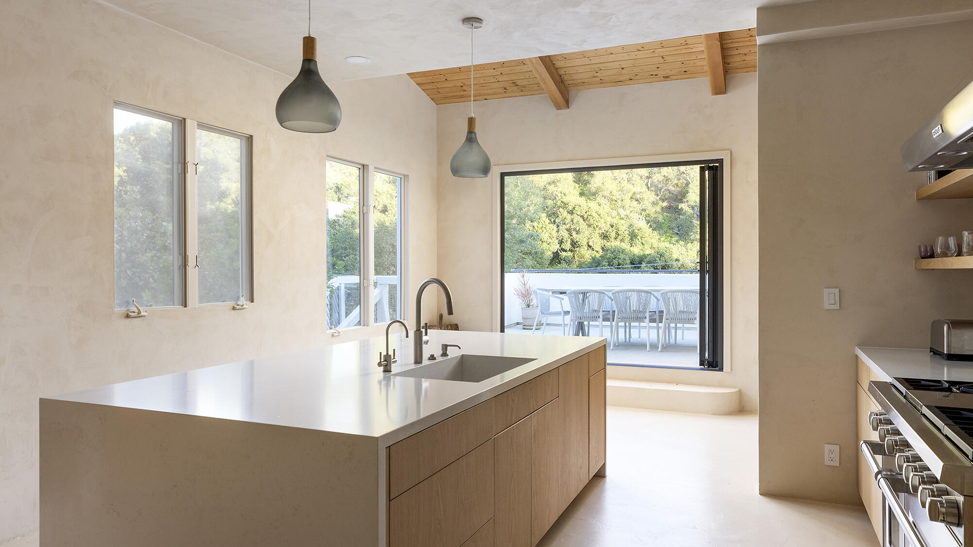 1545 San Roque Road Santa Barbara, CA 93105 - Photo 12 of 60 a very nice looking room with a large window