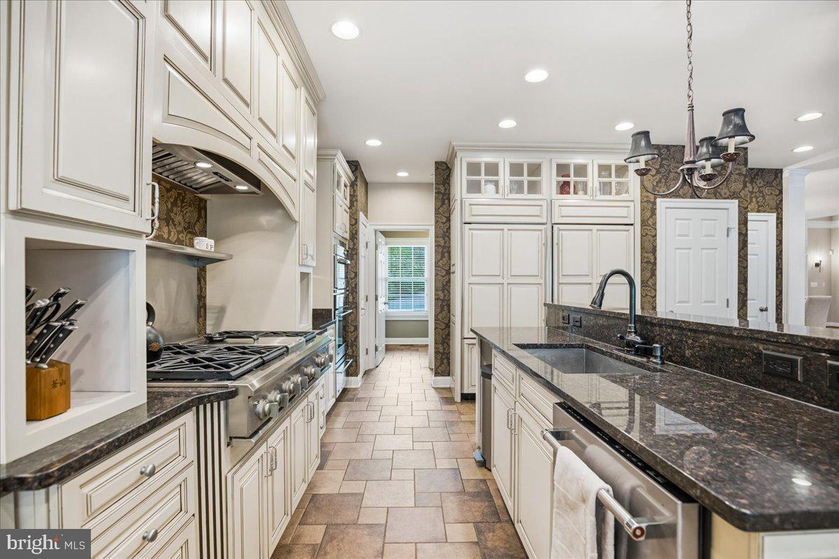 4100 Hidden Creek Road Port Republic, MD 20676 - Photo 41 of 99 Cook-clean corridor thru to laundry + 1/2 bath #2