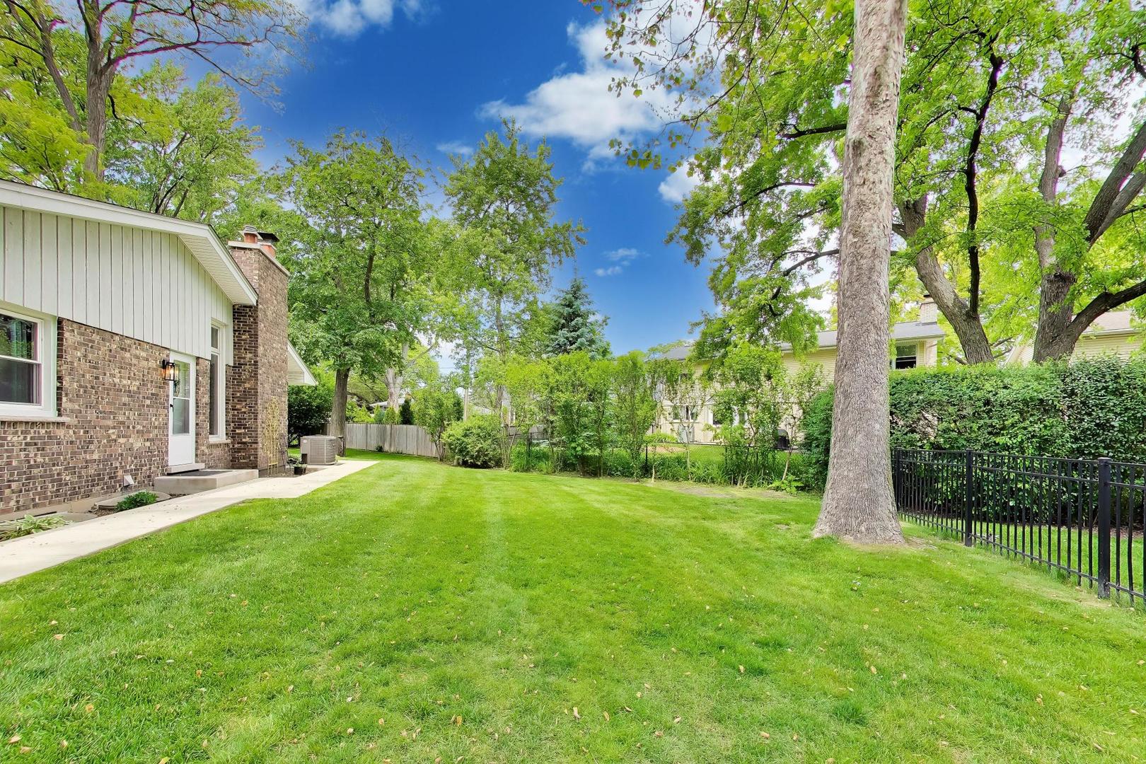 1052 Rolling Pass Glenview, IL 60025 - Photo 21 of 26