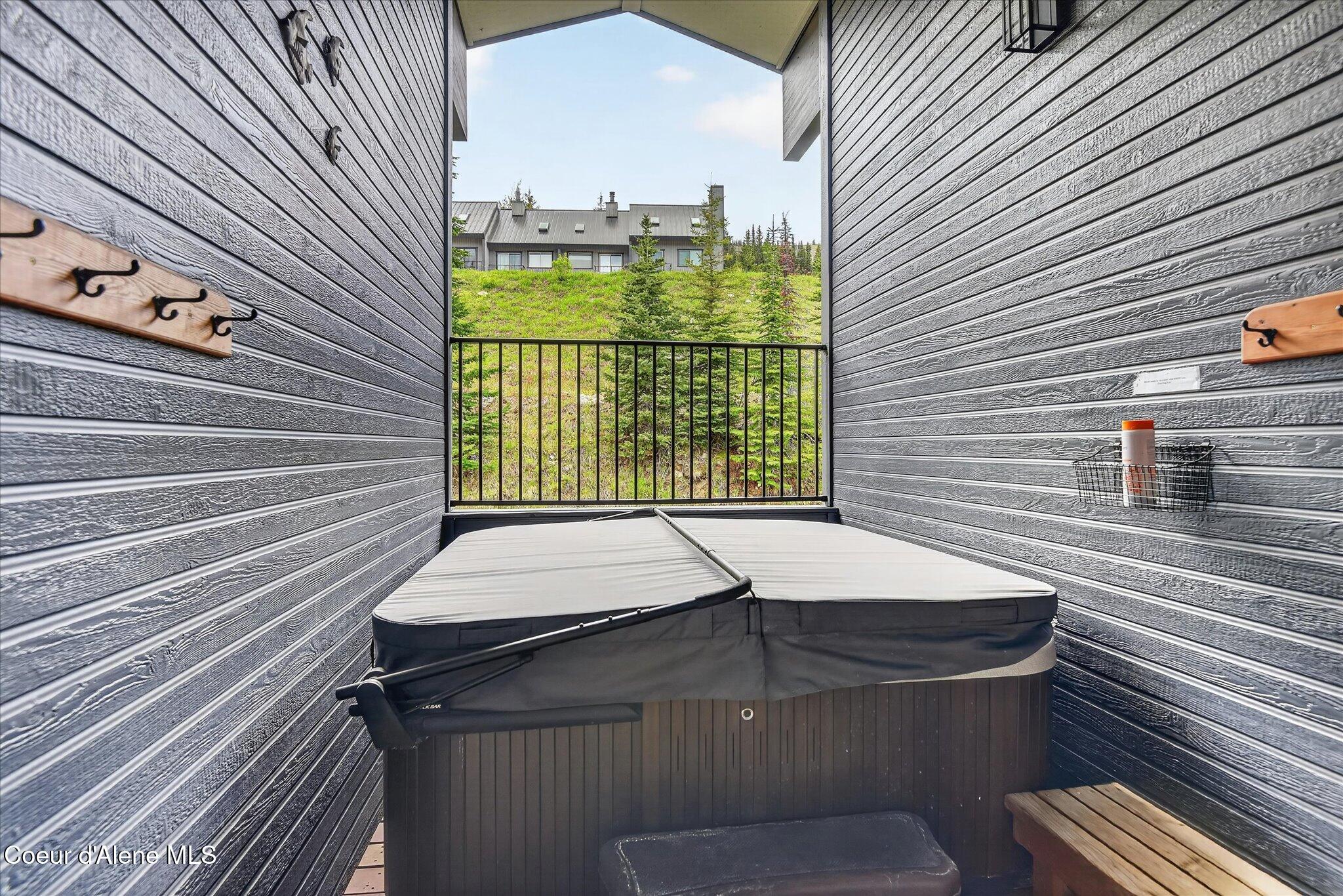 155 Crystal Springs Road, Unit 401 Sandpoint, ID 83864 - Photo 32 of 39 48-126041856