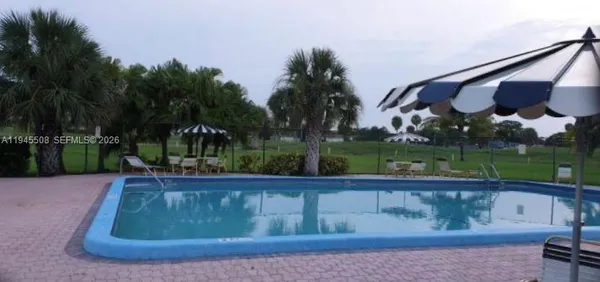 $2,000 | 9273 Southwest 8th Street, Unit 411, Boca Raton, FL 33428