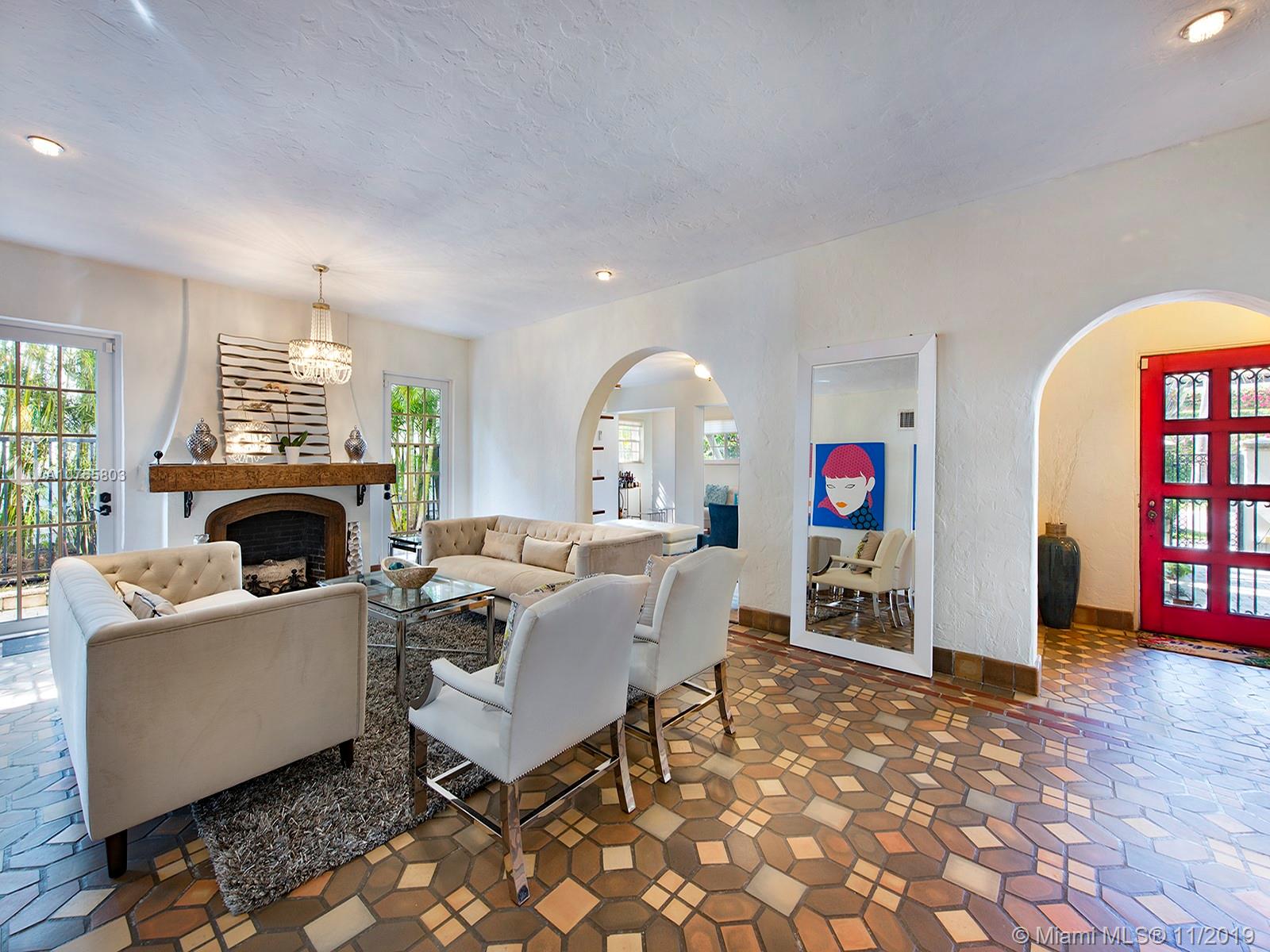 2059 North Bay Road Miami Beach, FL 33140 - Photo 2 of 30 Gallery Image 2