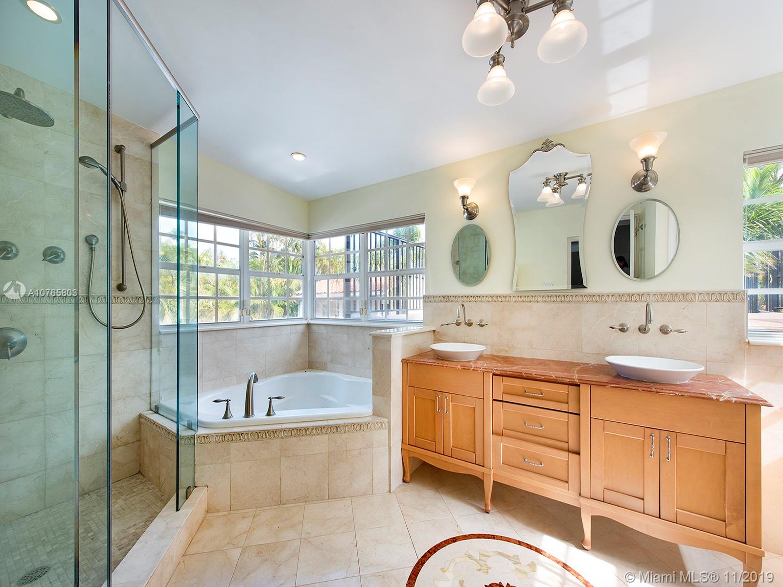 2059 North Bay Road Miami Beach, FL 33140 - Photo 17 of 30 Gallery Image 17
