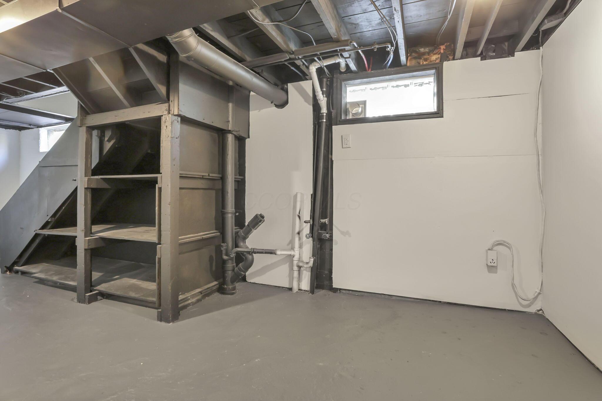 328 Demorest Road Columbus, OH 43204 - Photo 60 of 81 Laundry Room