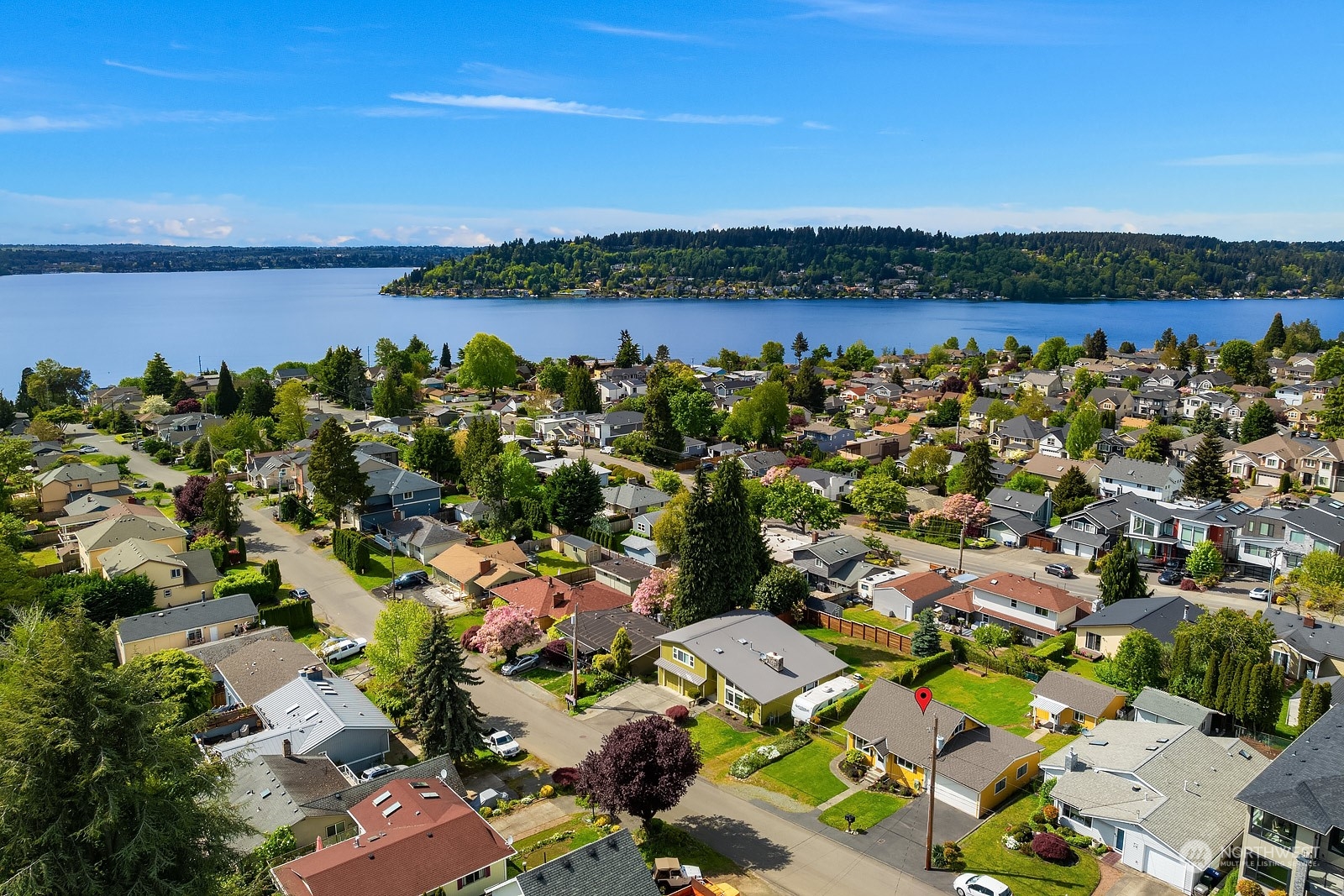 1202 North 29th Street Renton, WA 98056 - Photo 27 of 35 a view of a city