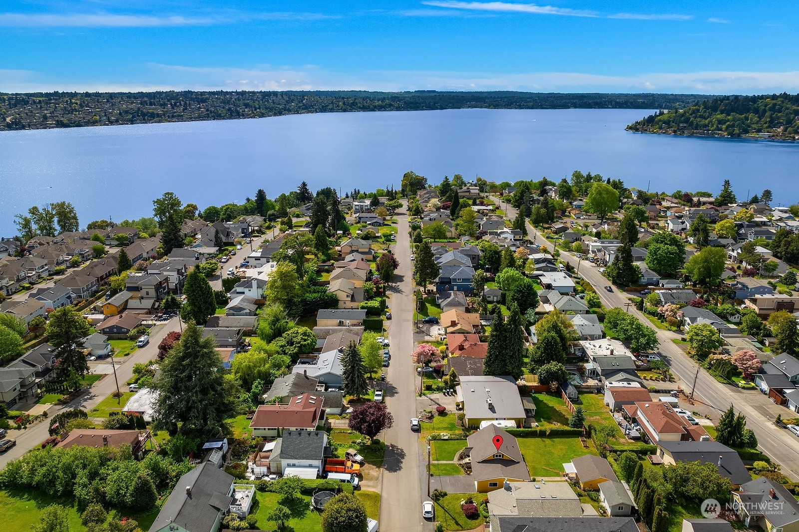1202 North 29th Street Renton, WA 98056 - Photo 28 of 35 an aerial view of ocean and residential houses with outdoor space and lake view