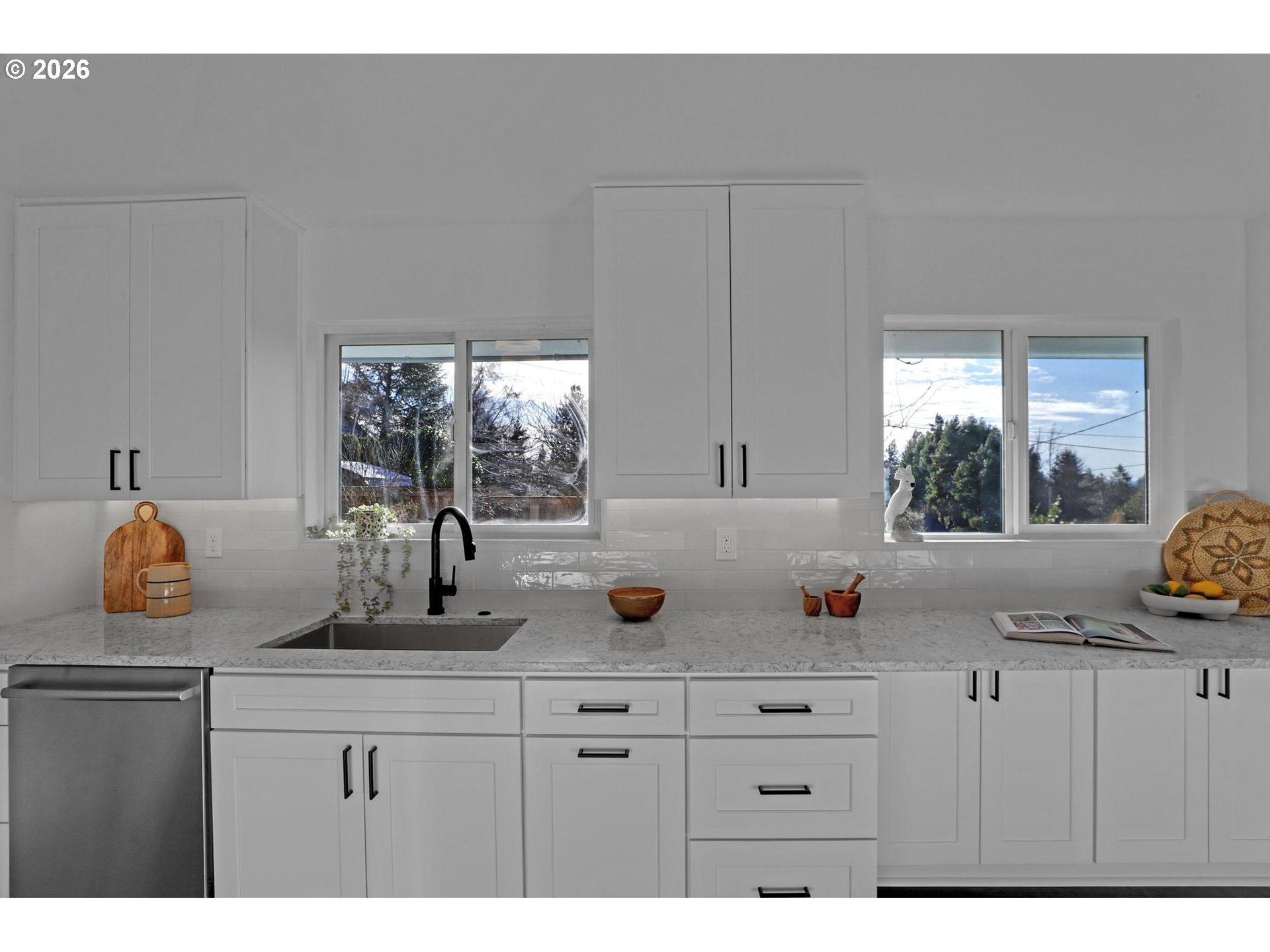 3360 Southwest Hamilton Street Portland, OR 97239 - Photo 11 of 43