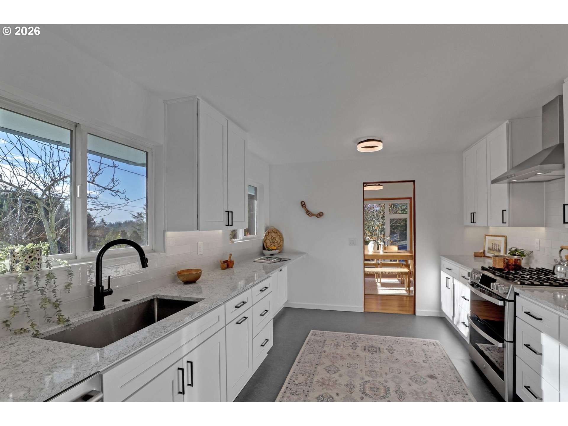 3360 Southwest Hamilton Street Portland, OR 97239 - Photo 12 of 43